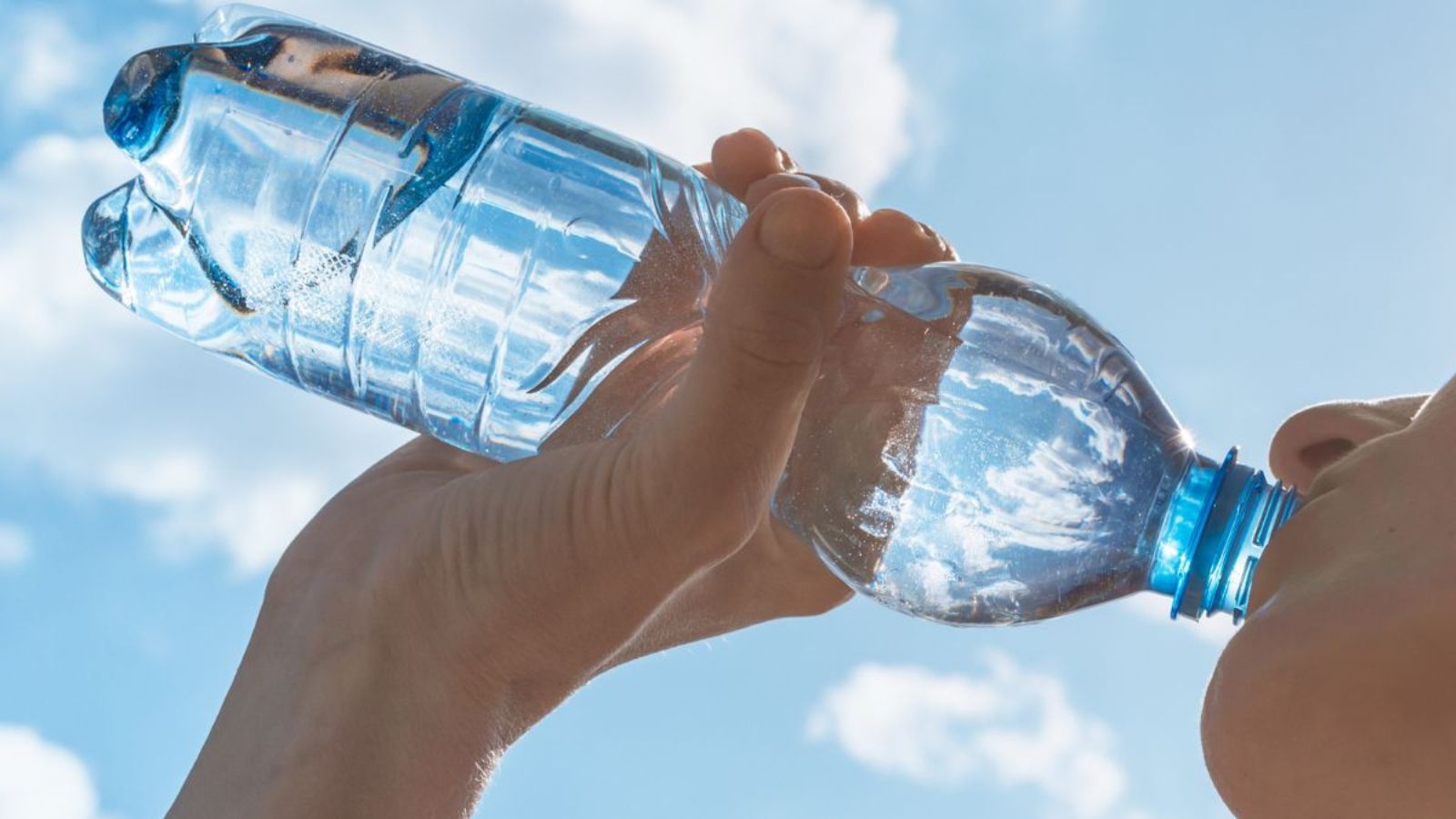 Dehydration vs. Overhydration: What’s the Right Balance for a Healthy Bladder